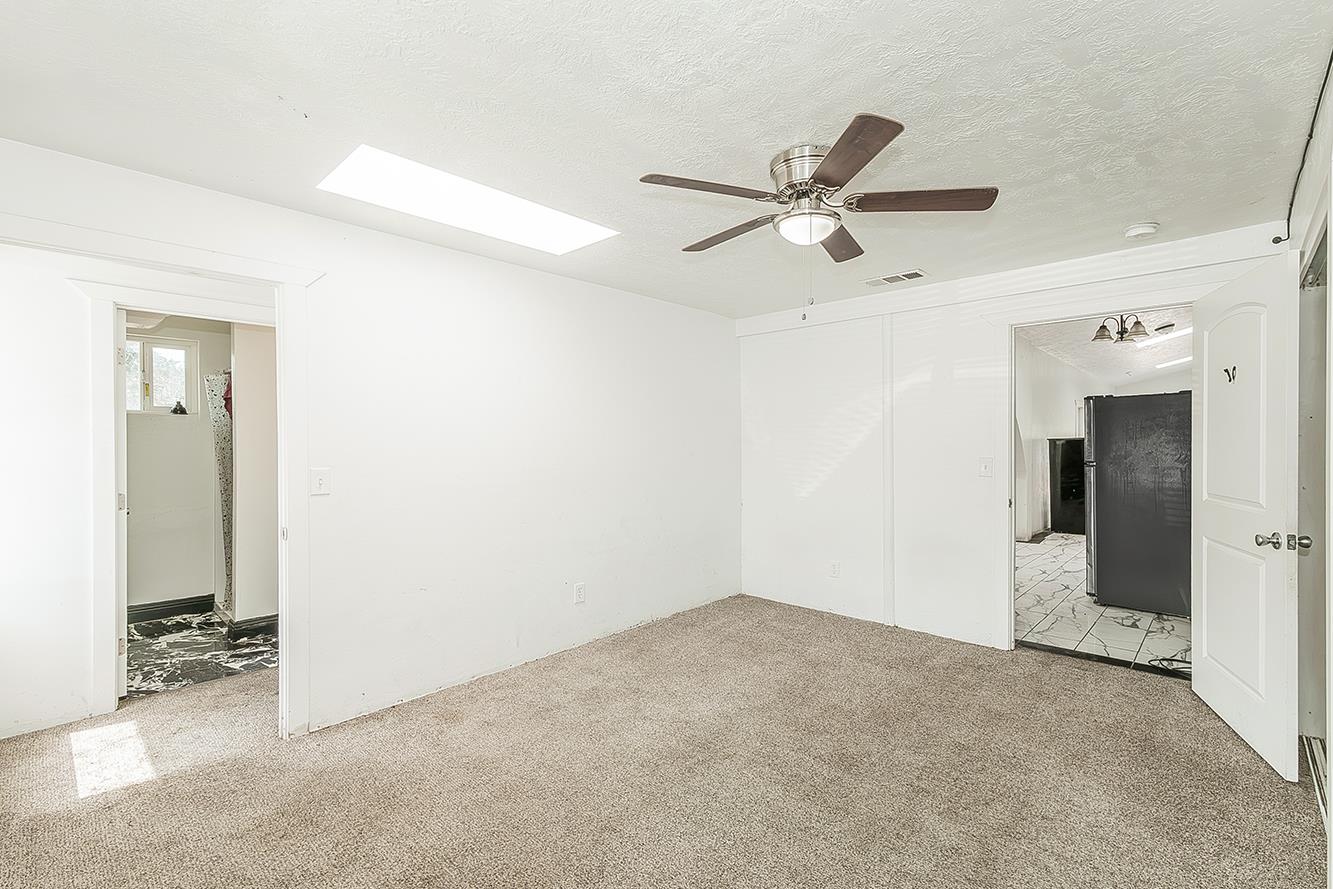 1636 S Clovis Ave, Fresno, CA 93727