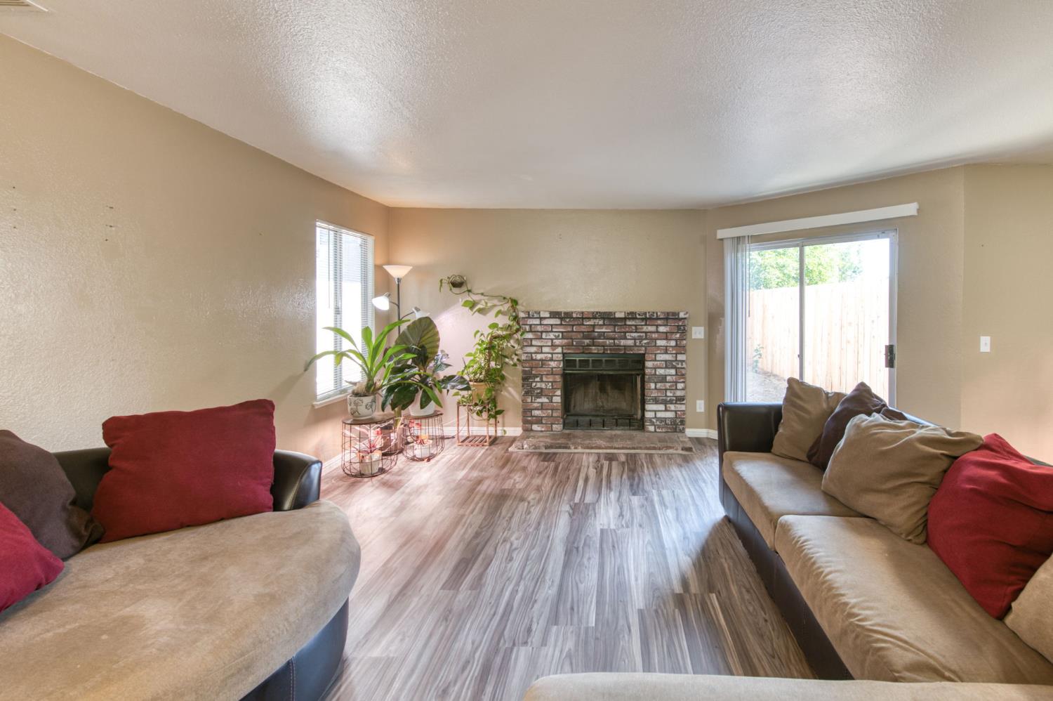 3595 W Harvard Ave, Fresno, CA 93722