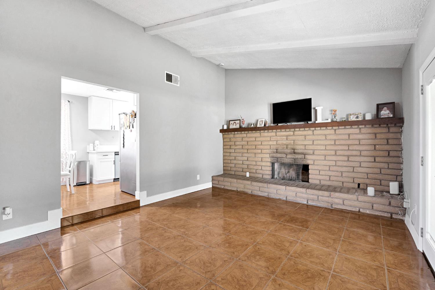 25410 Dawnridge Dr, Madera, CA 93638