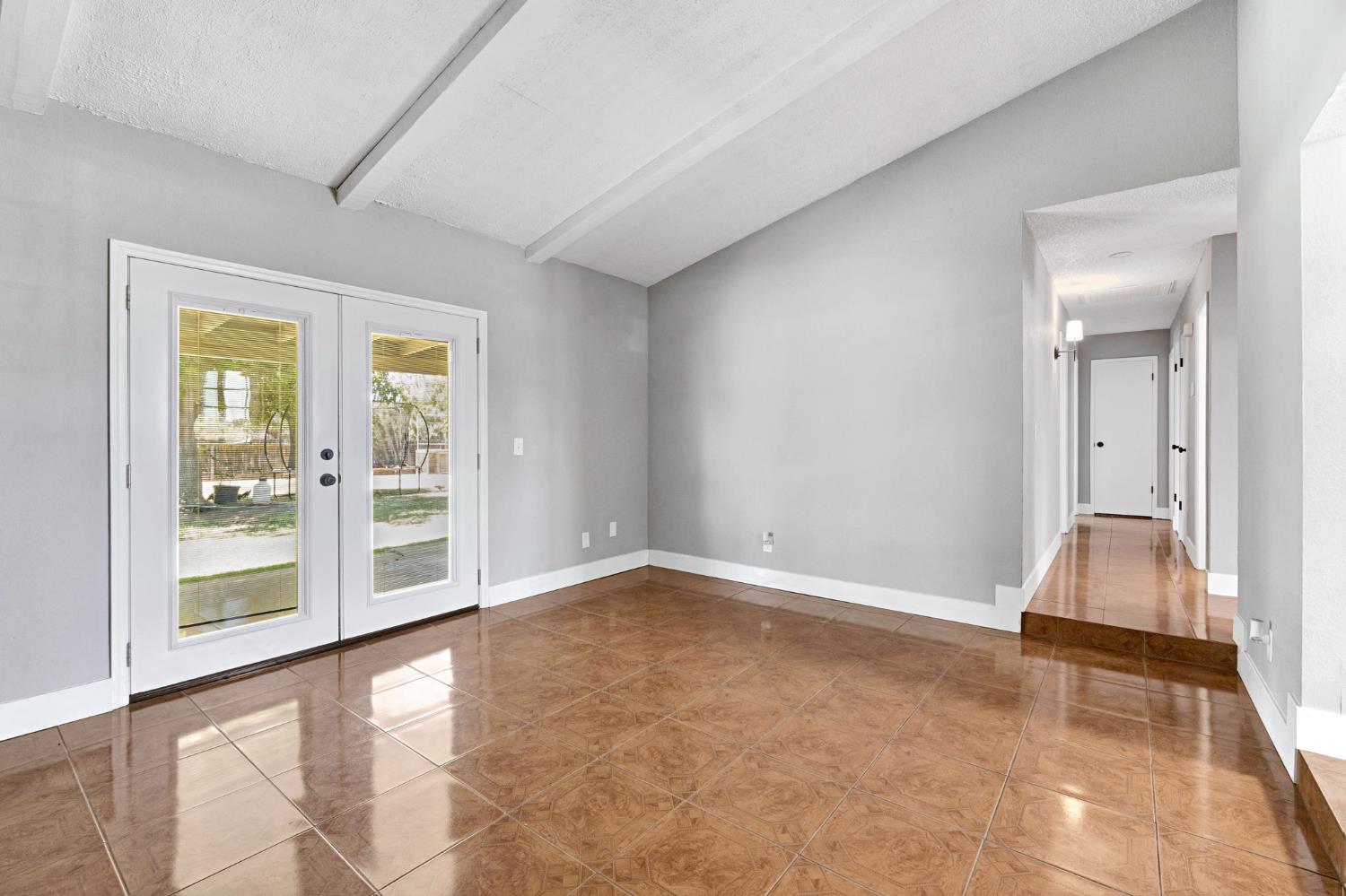 25410 Dawnridge Dr, Madera, CA 93638
