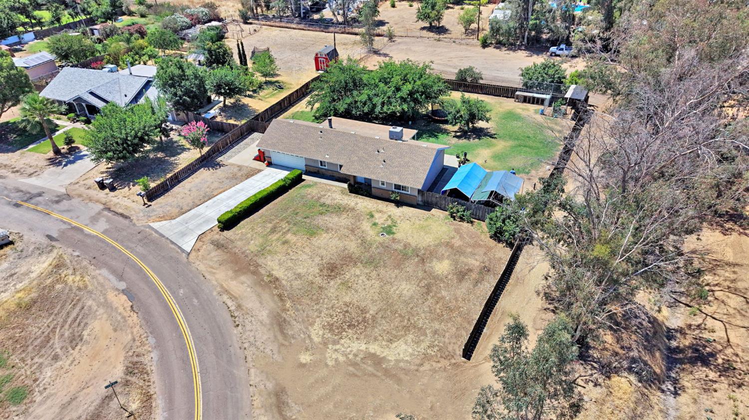 25410 Dawnridge Dr, Madera, CA 93638