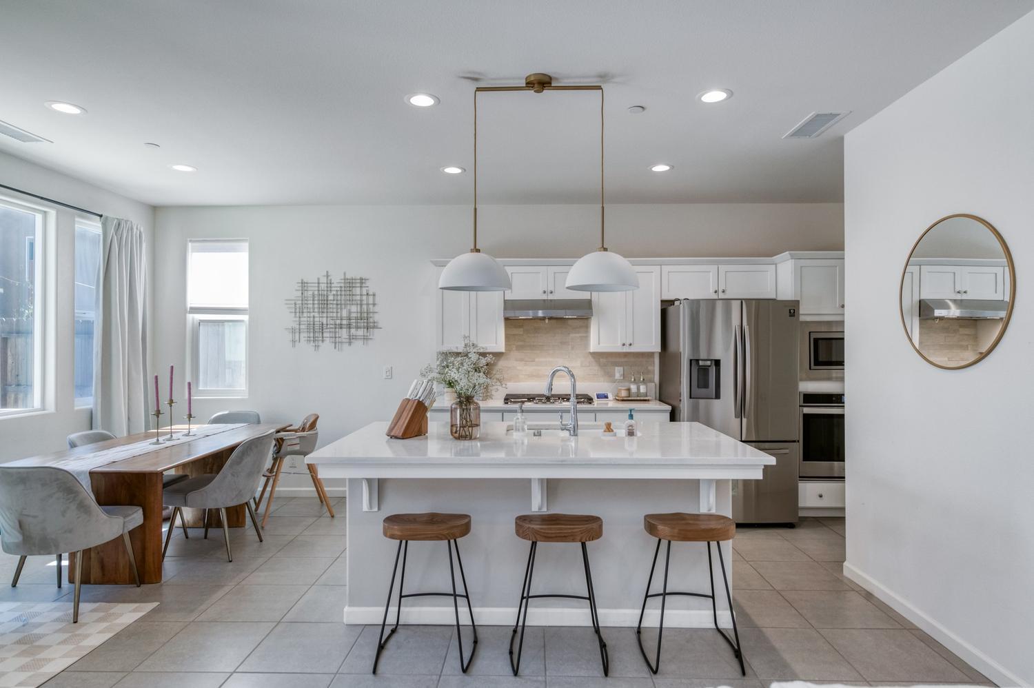 836 Winchell Way W, Madera, CA 93636