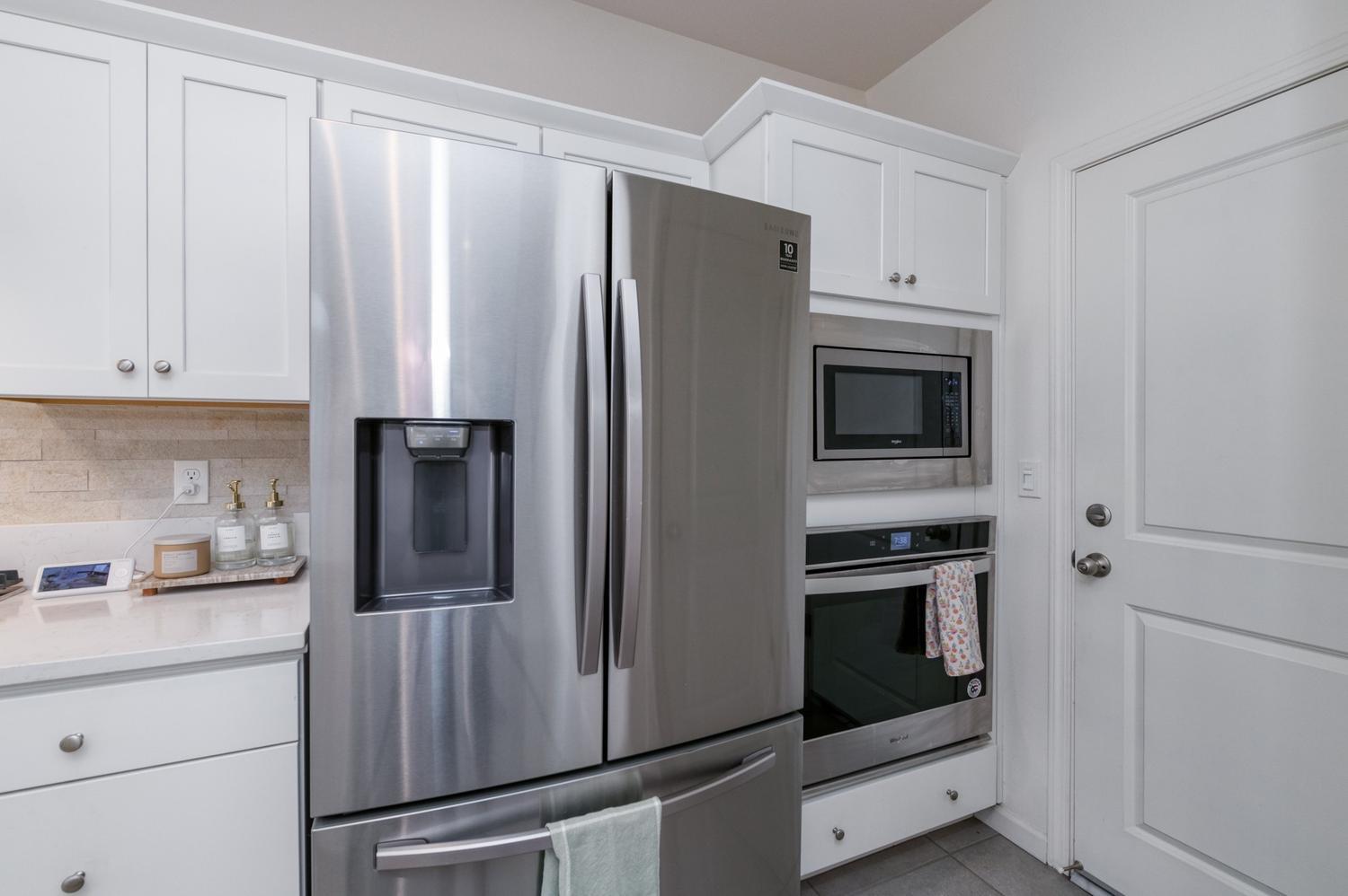 836 Winchell Way W, Madera, CA 93636