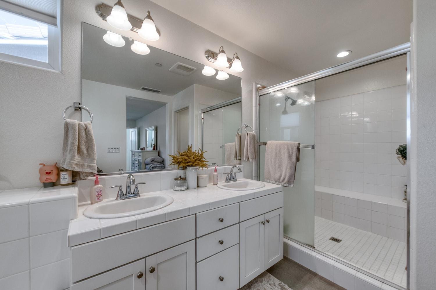 836 Winchell Way W, Madera, CA 93636