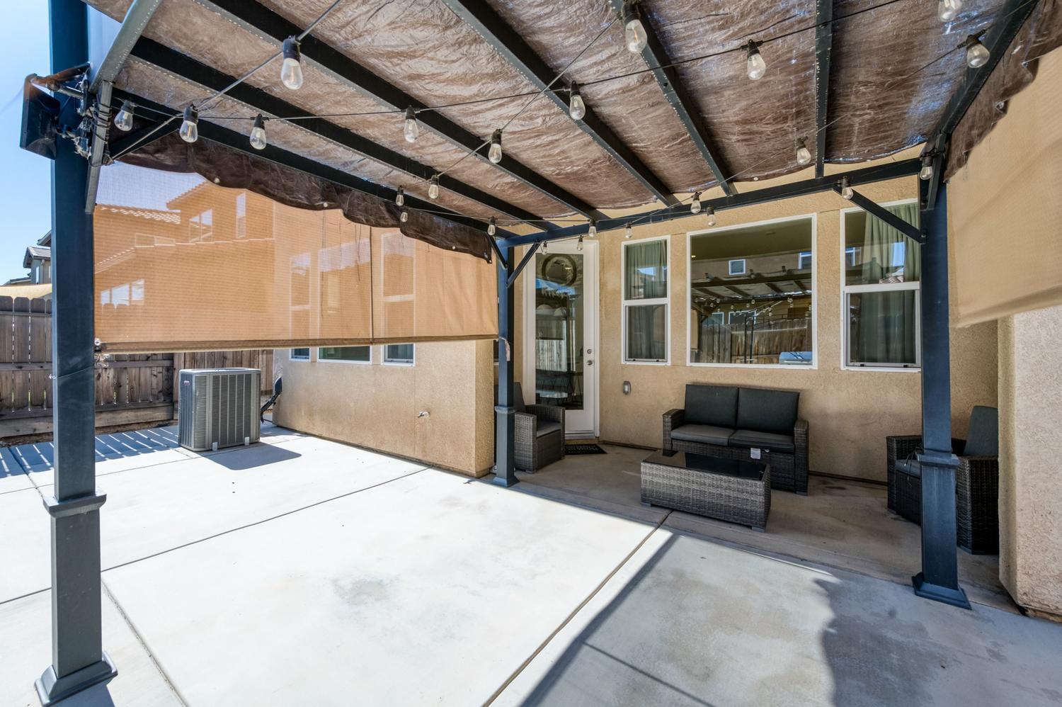 836 Winchell Way W, Madera, CA 93636