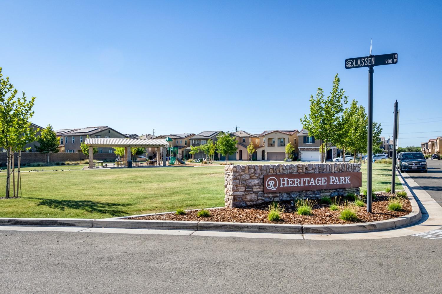 836 Winchell Way W, Madera, CA 93636