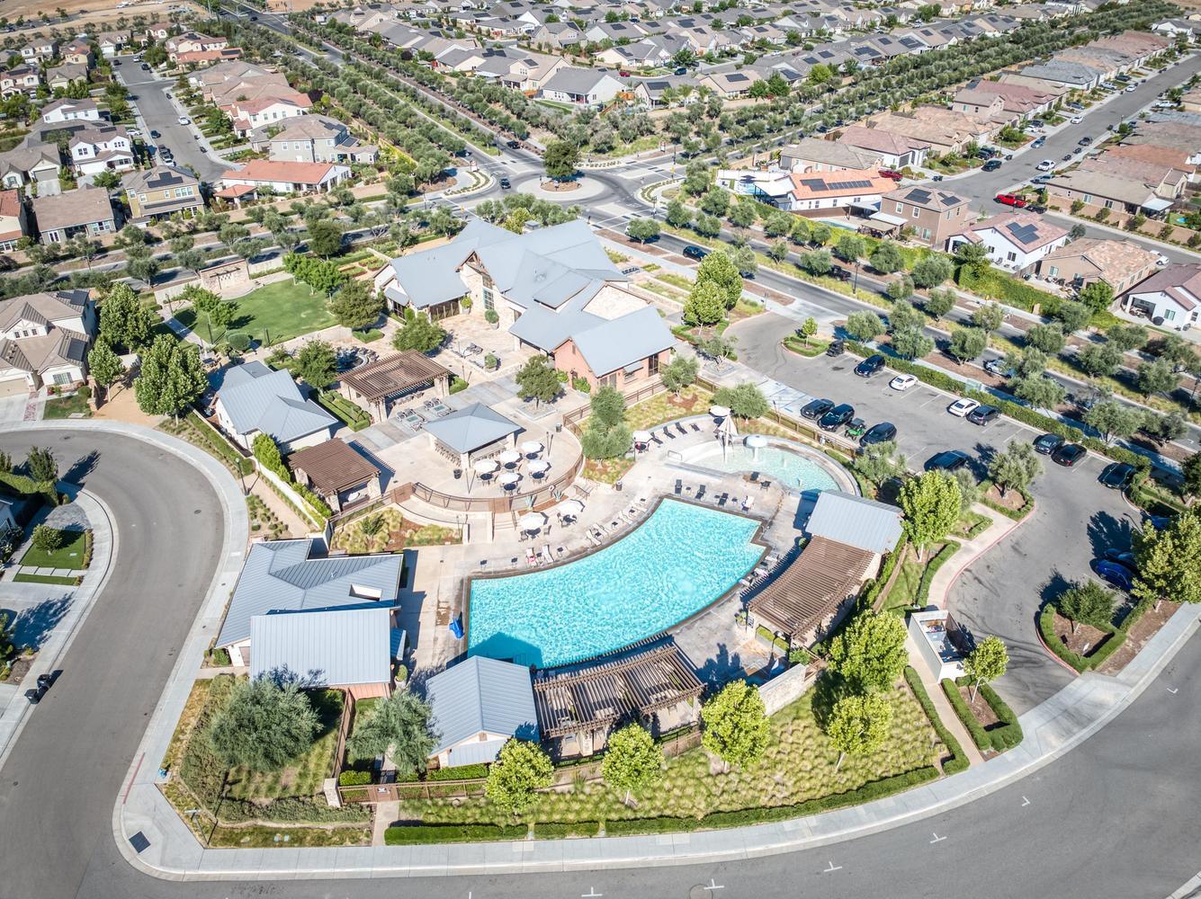 836 Winchell Way W, Madera, CA 93636
