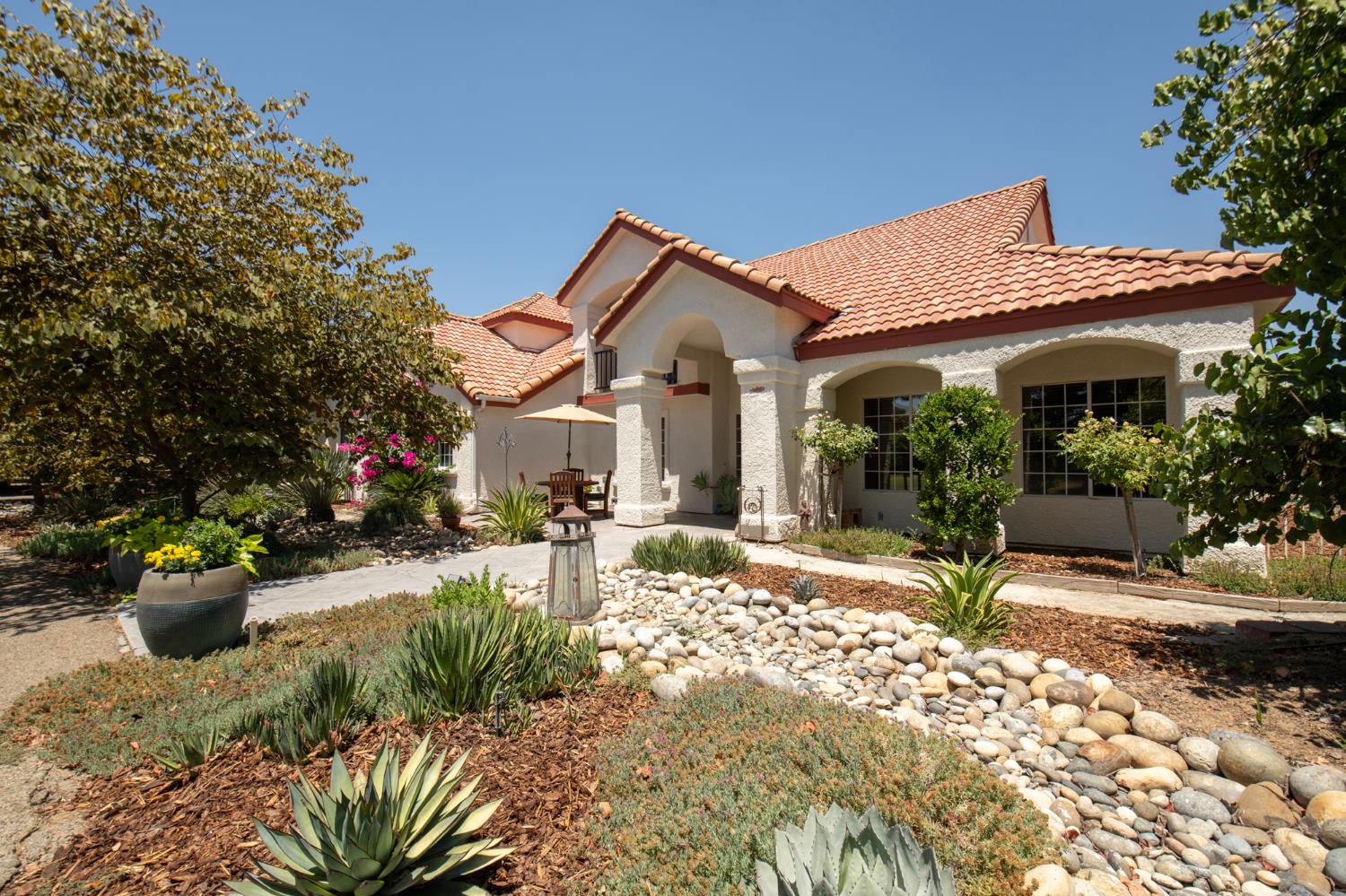 5232 Horseshoe Bend Ave, Clovis, CA 93619