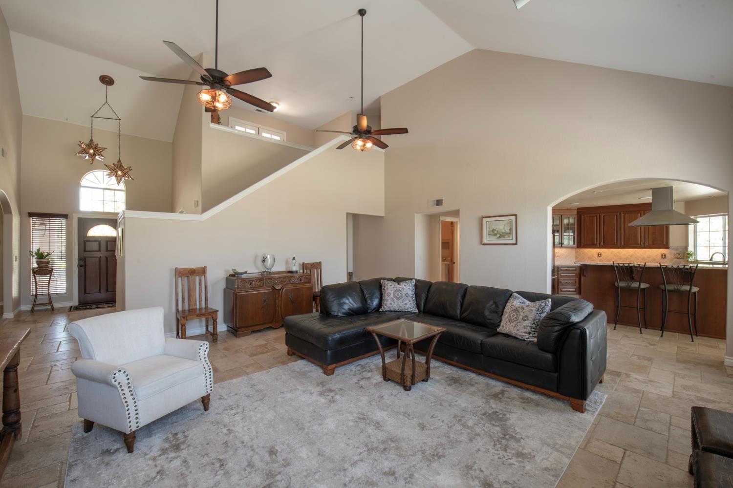 5232 Horseshoe Bend Ave, Clovis, CA 93619