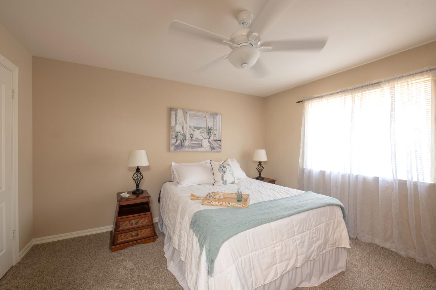 5232 Horseshoe Bend Ave, Clovis, CA 93619
