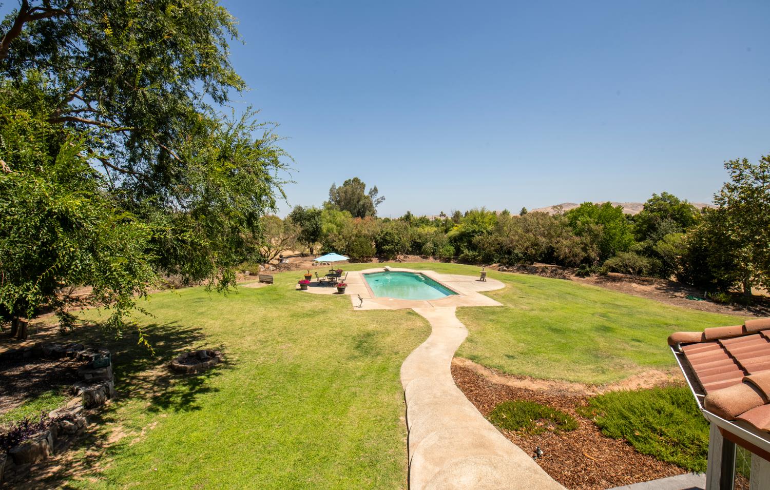 5232 Horseshoe Bend Ave, Clovis, CA 93619