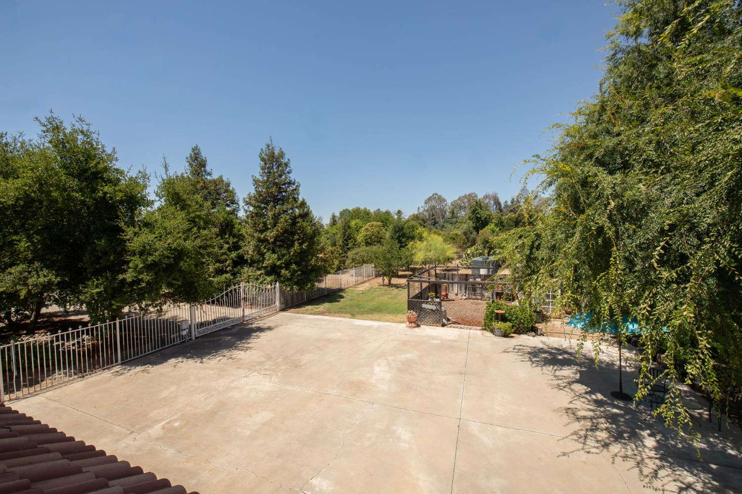 5232 Horseshoe Bend Ave, Clovis, CA 93619