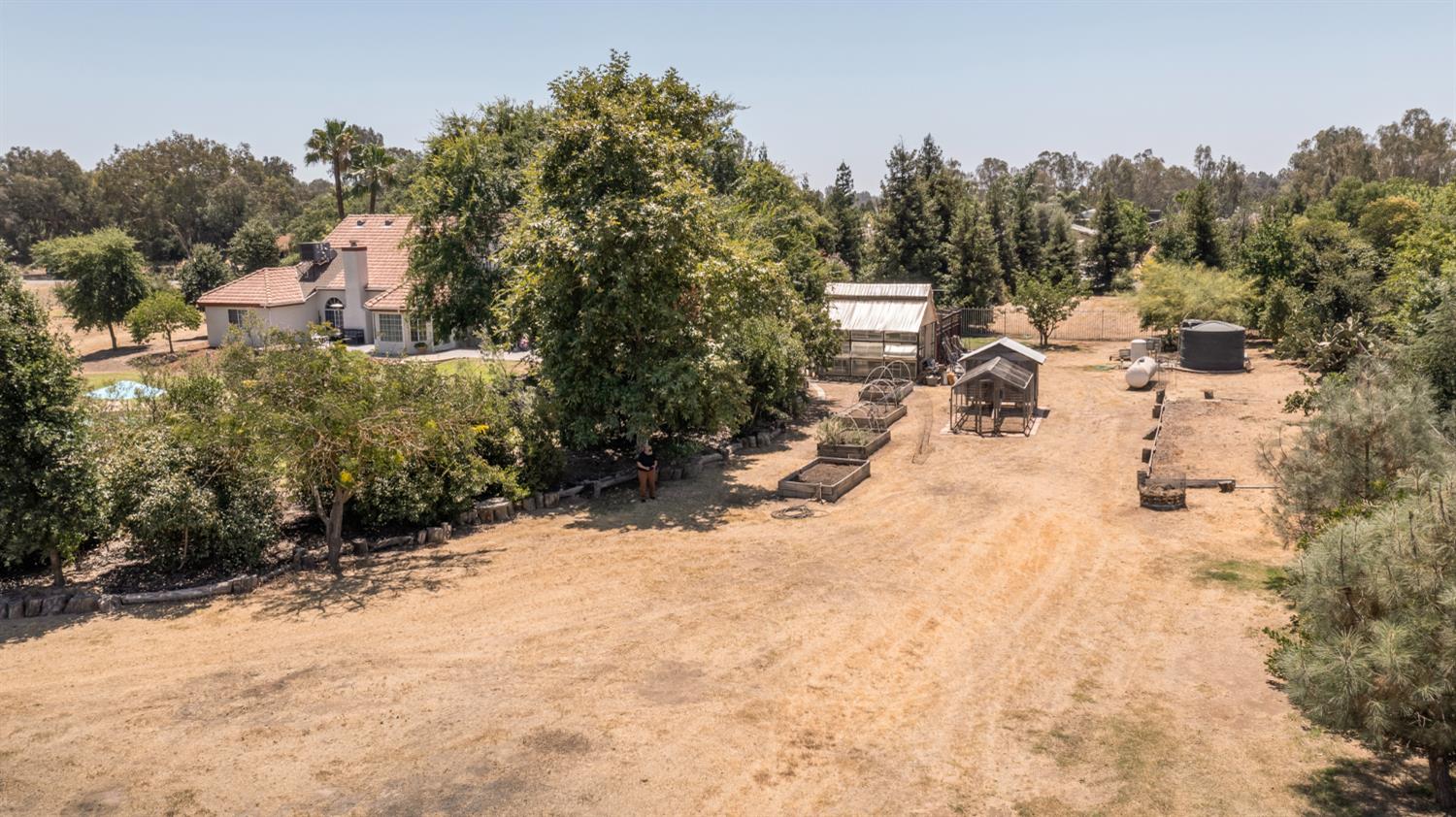 5232 Horseshoe Bend Ave, Clovis, CA 93619