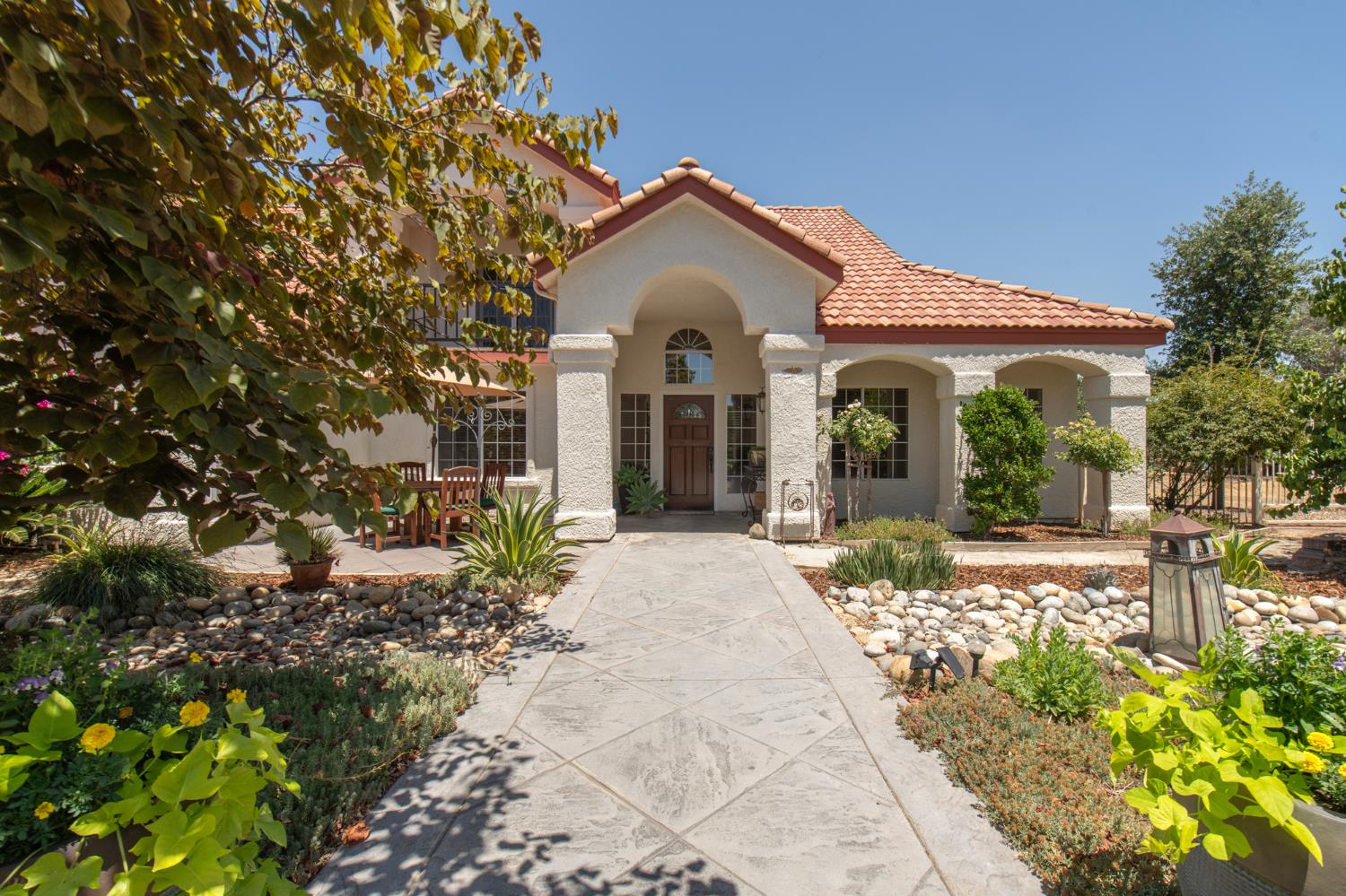 5232 Horseshoe Bend Ave, Clovis, CA 93619