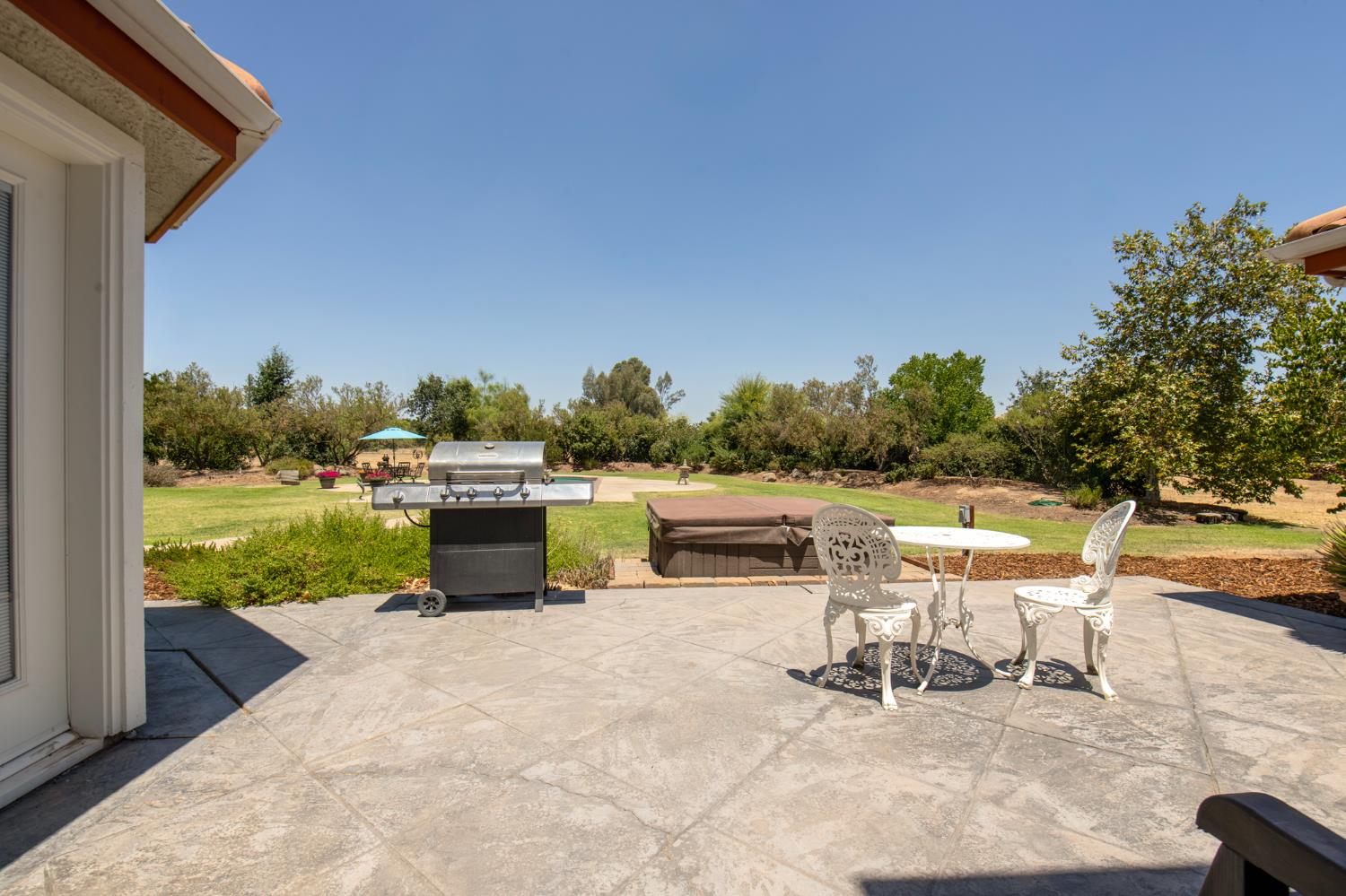 5232 Horseshoe Bend Ave, Clovis, CA 93619