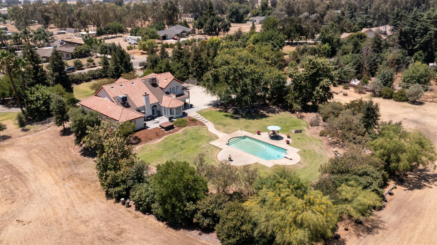 5232 Horseshoe Bend Ave, Clovis, CA 93619