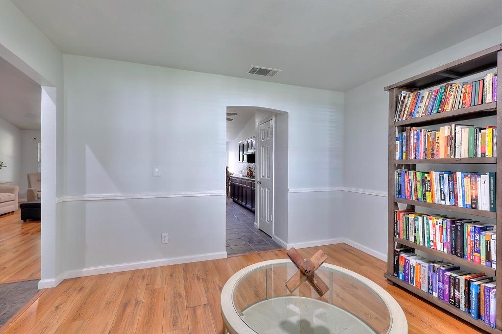 5659 W Menlo Ave, Fresno, CA 93722