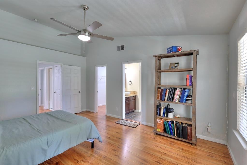 5659 W Menlo Ave, Fresno, CA 93722
