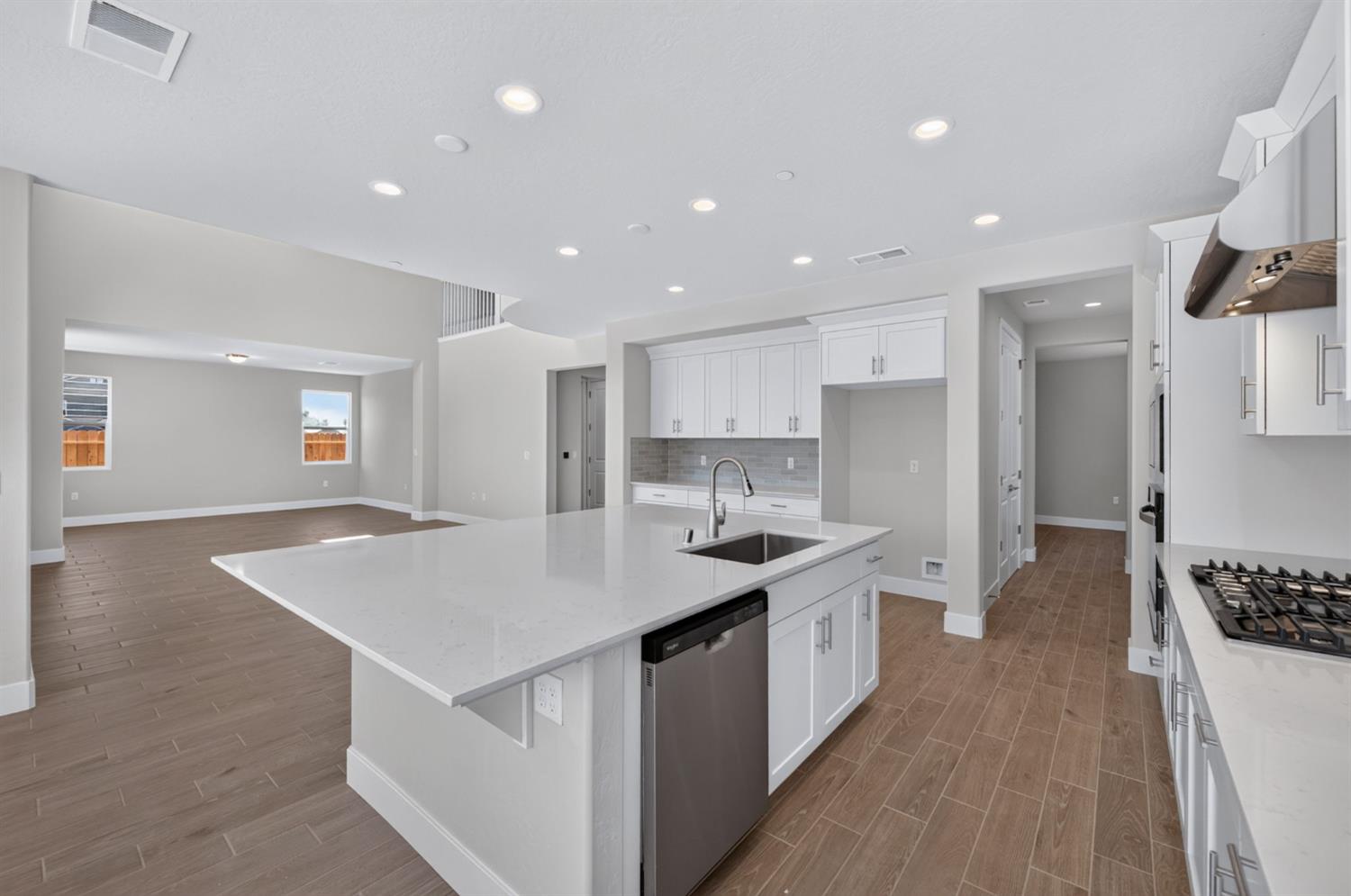 973 Peters Rd S, Madera, CA 93636