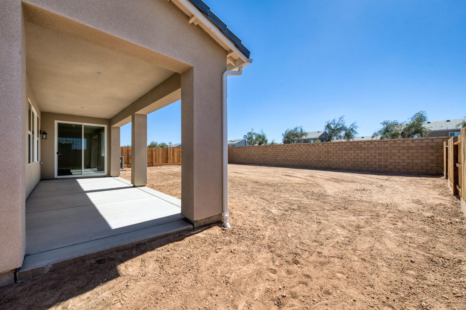 973 Peters Rd S, Madera, CA 93636