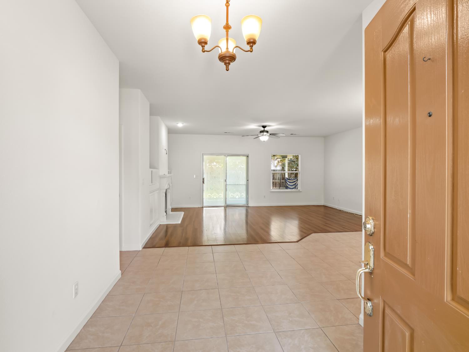 1291 Hillcrest St, Selma, CA 93662