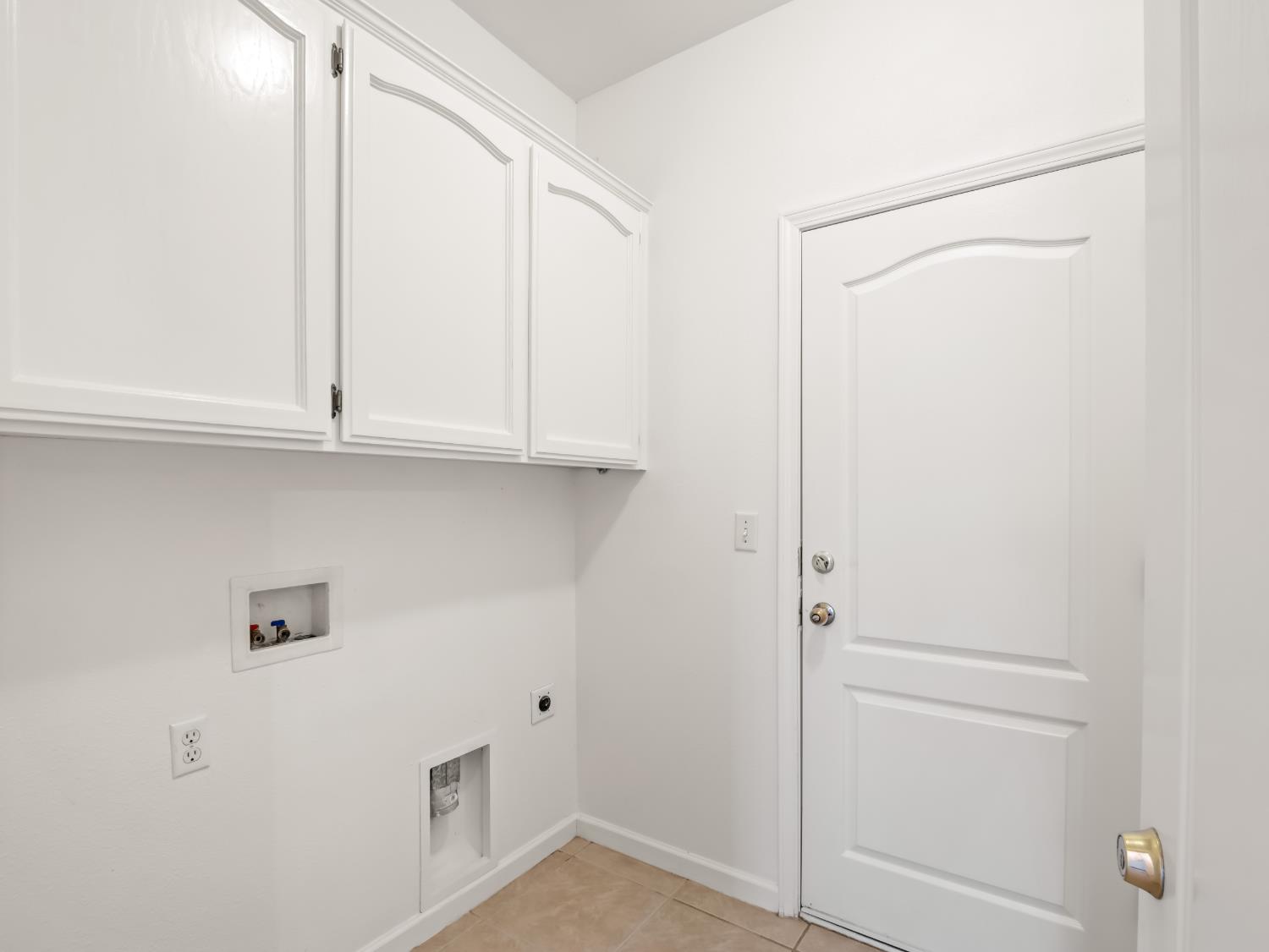 1291 Hillcrest St, Selma, CA 93662