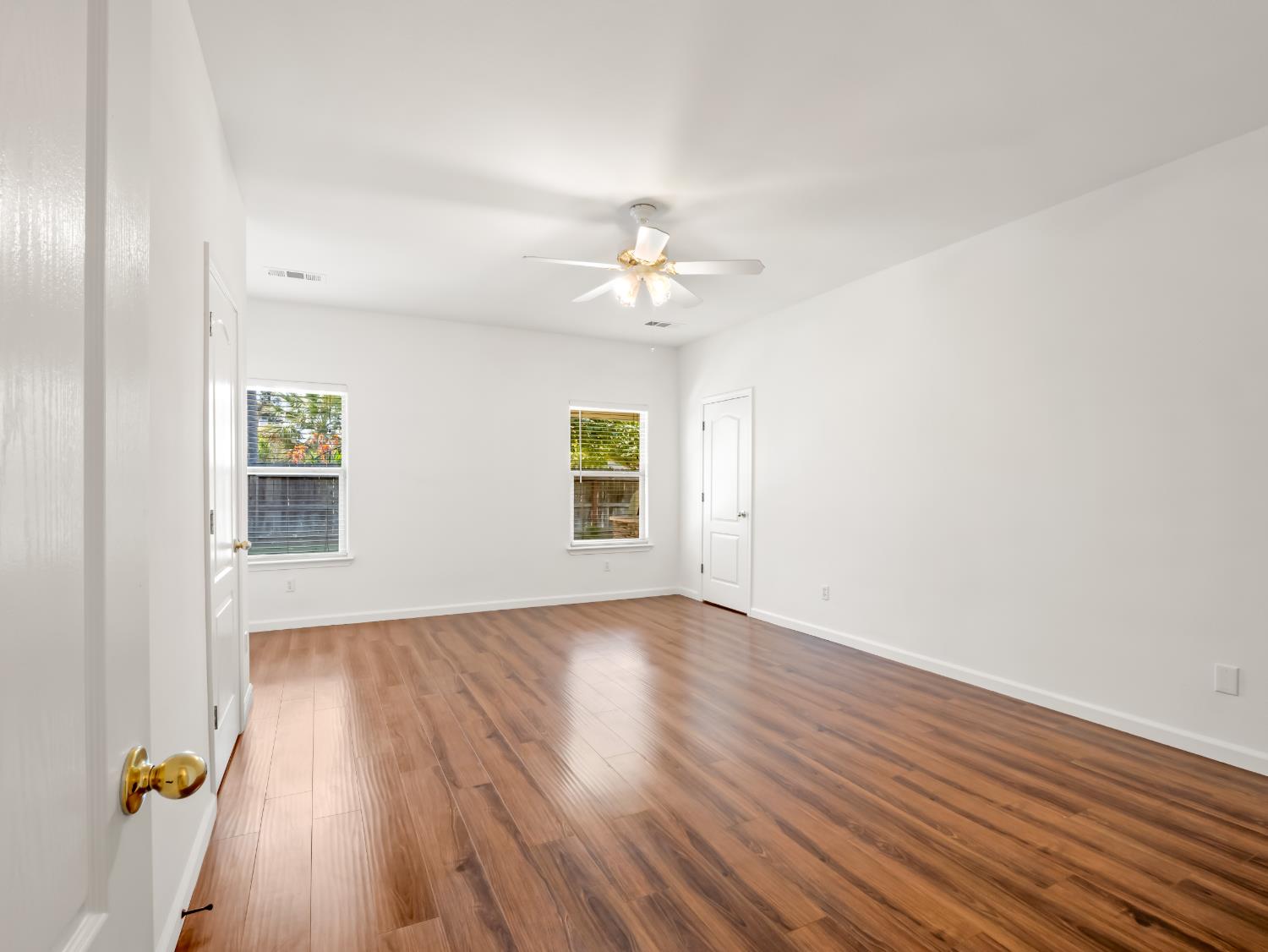 1291 Hillcrest St, Selma, CA 93662