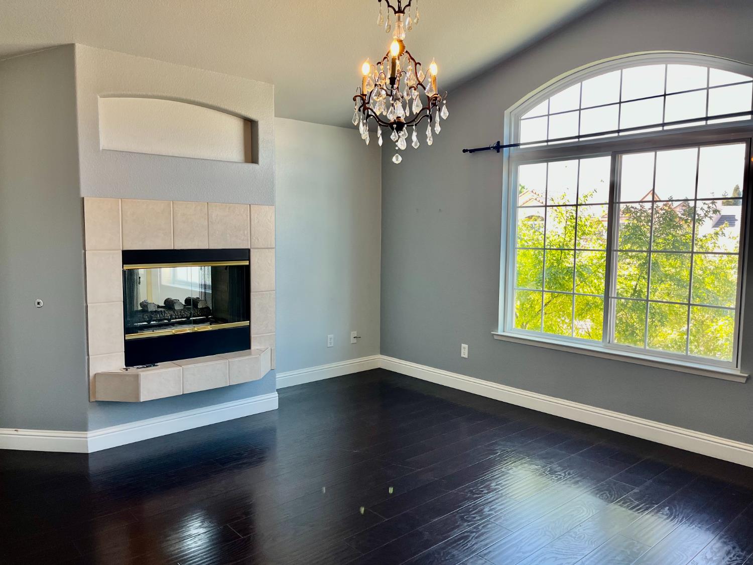 2771 E Waterford, Fresno, CA 93720