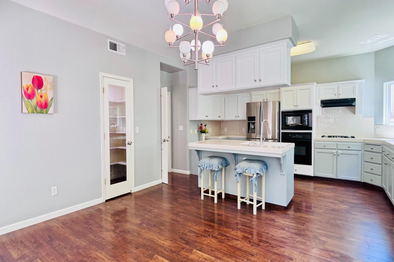 2771 E Waterford, Fresno, CA 93720