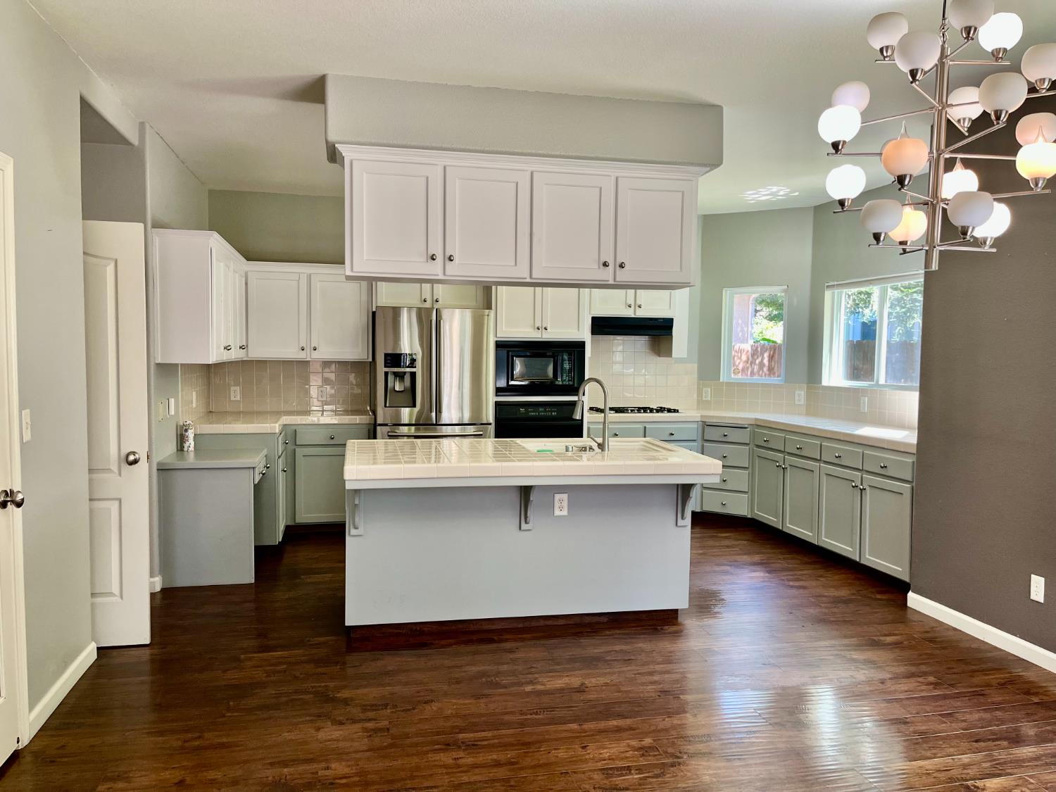 2771 E Waterford, Fresno, CA 93720