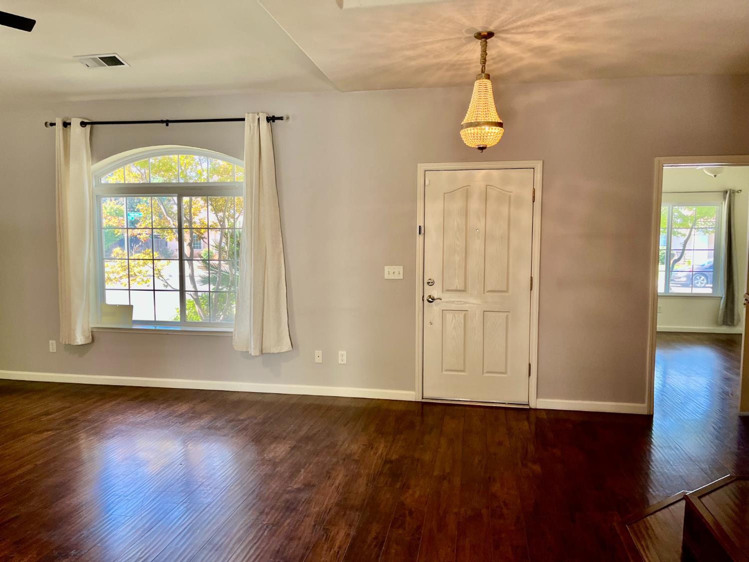 2771 E Waterford, Fresno, CA 93720