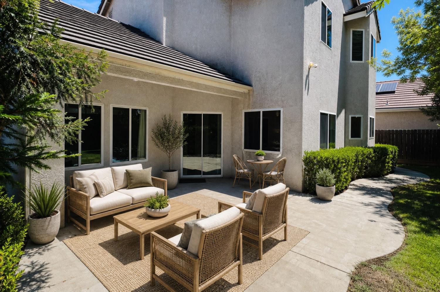 2771 E Waterford, Fresno, CA 93720