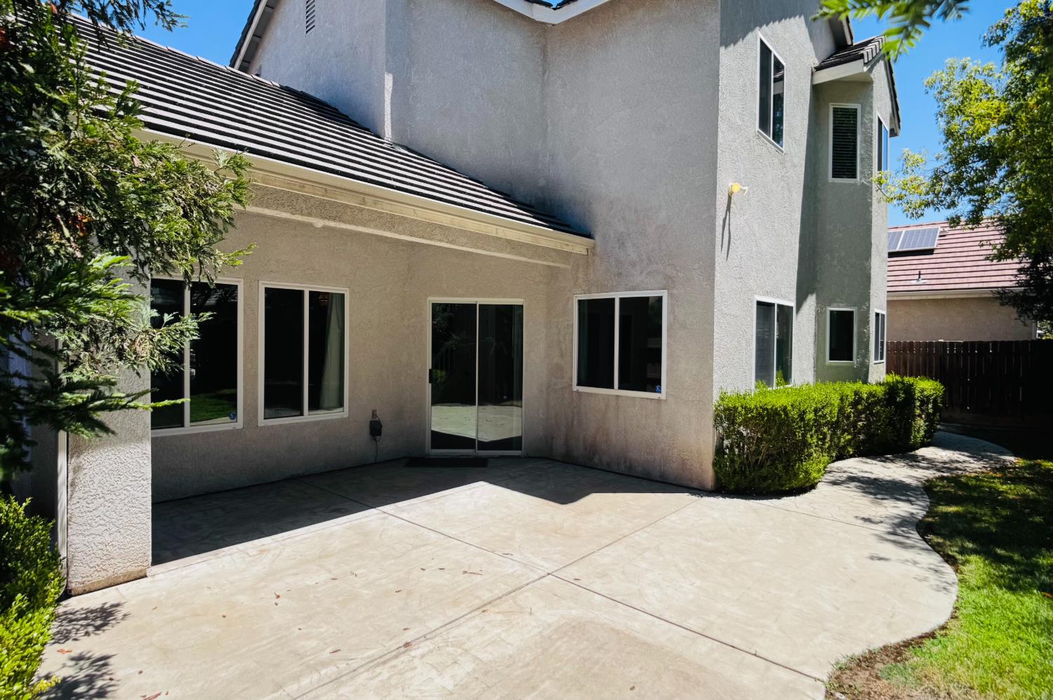 2771 E Waterford, Fresno, CA 93720