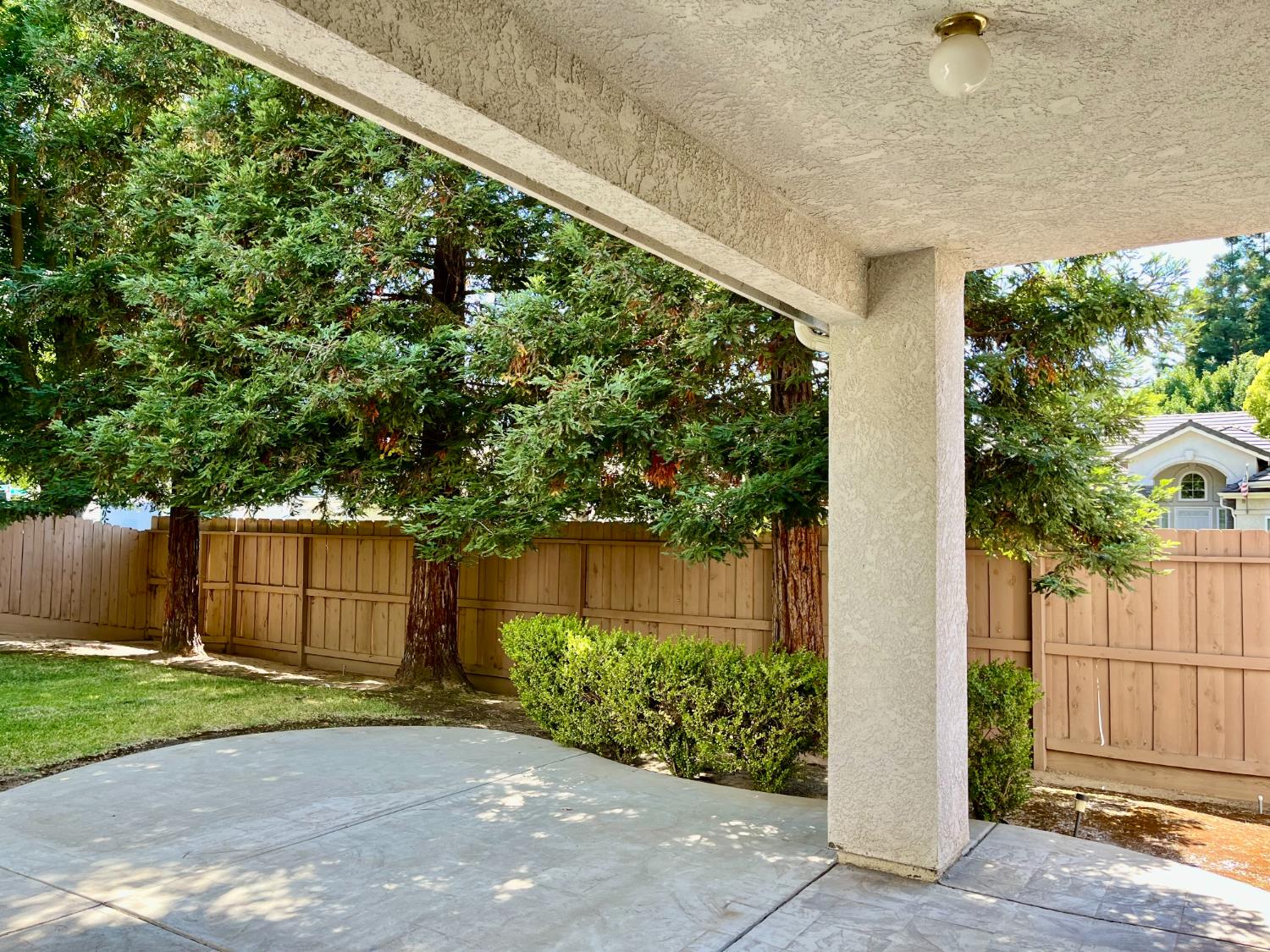 2771 E Waterford, Fresno, CA 93720