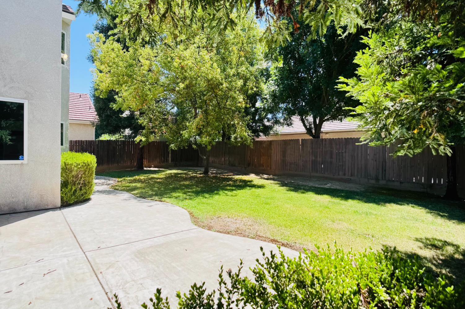 2771 E Waterford, Fresno, CA 93720