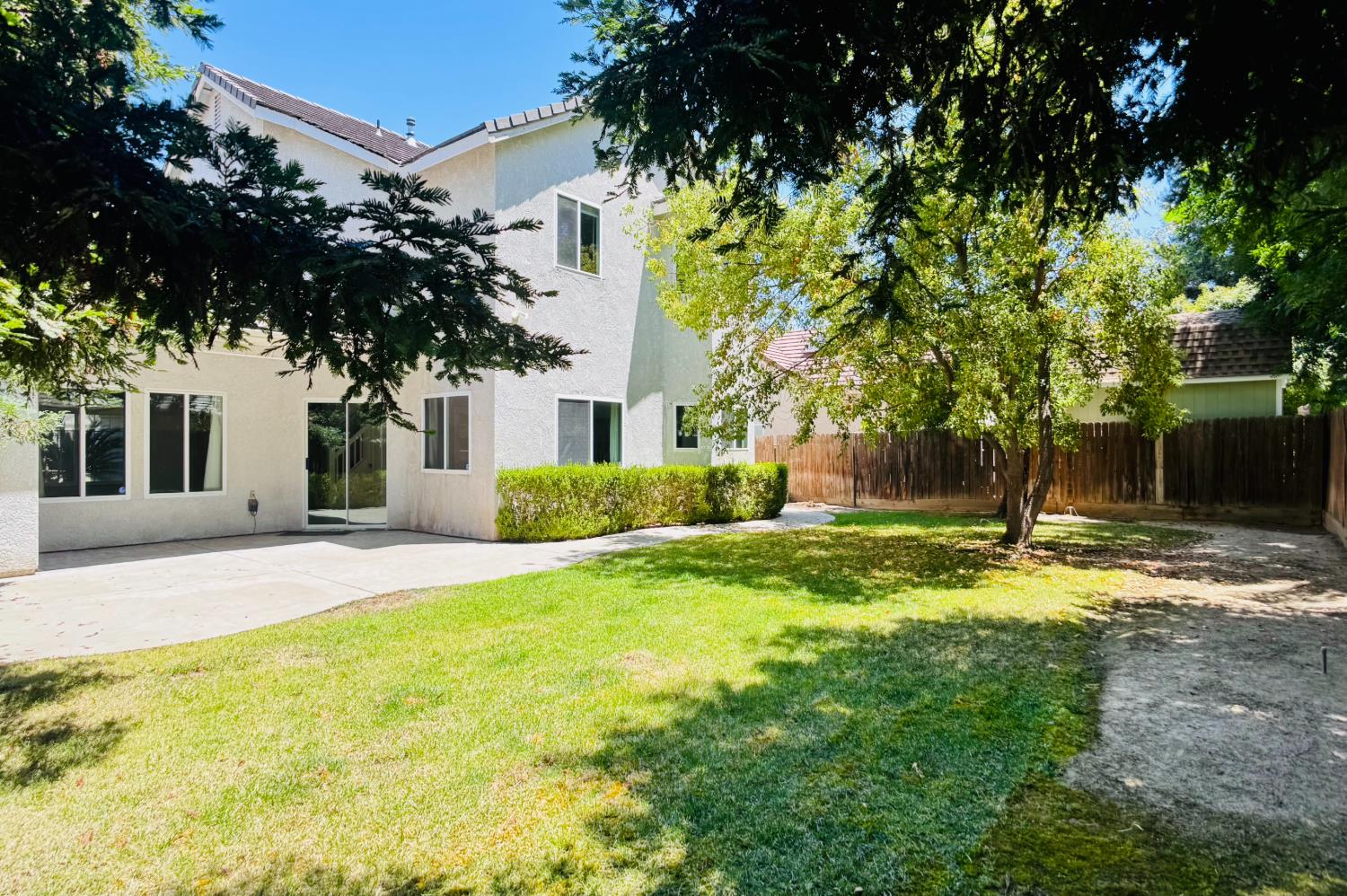 2771 E Waterford, Fresno, CA 93720