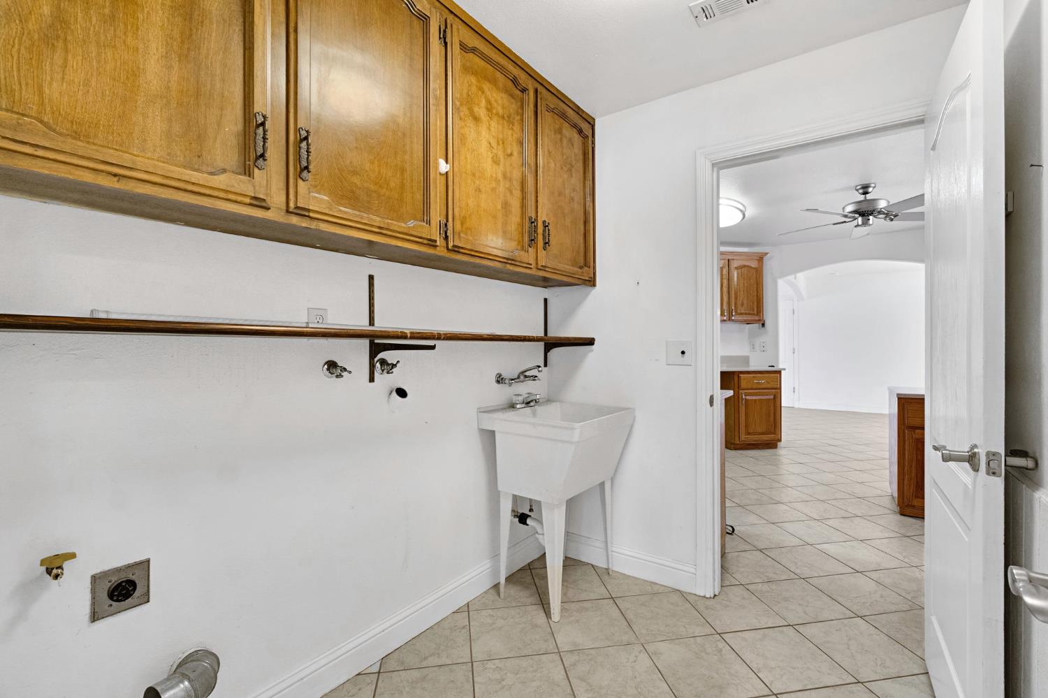 36953 Sparta Ave, Madera, CA 93636