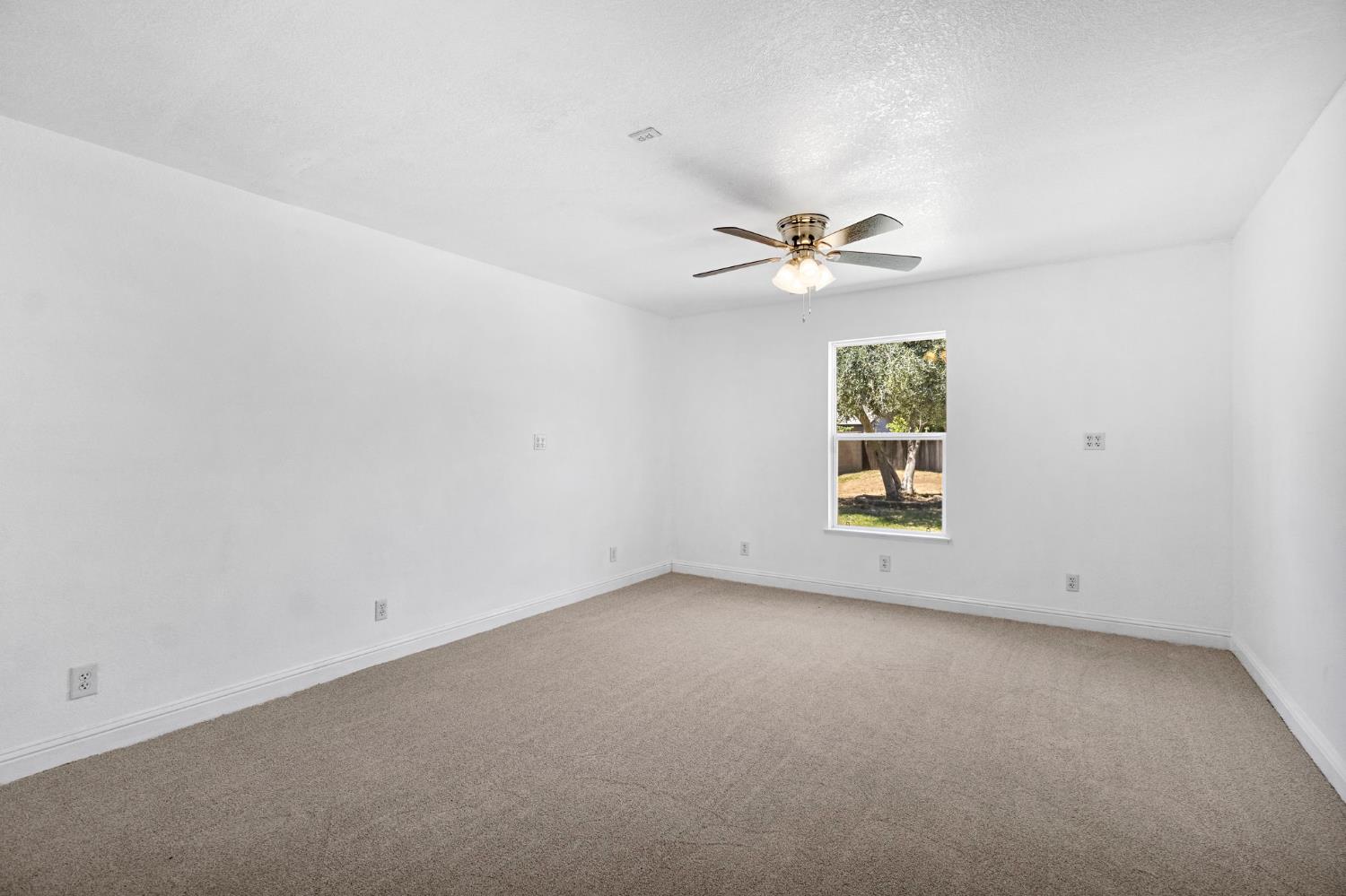 36953 Sparta Ave, Madera, CA 93636