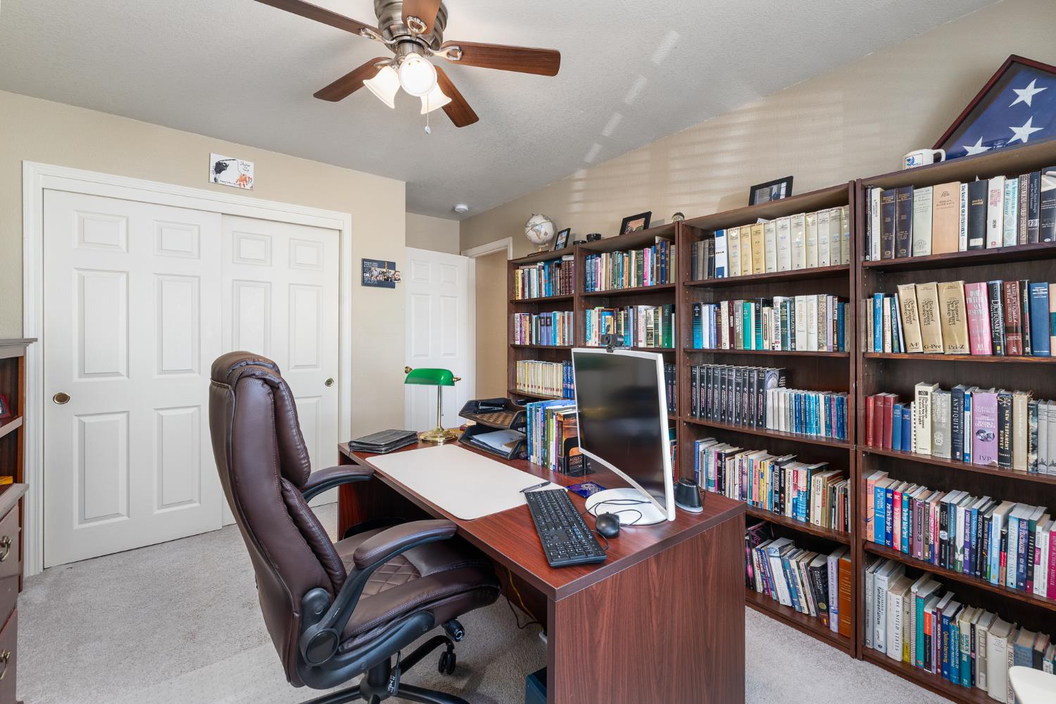 6873 Rodeo Dr, Sanger, CA 93657