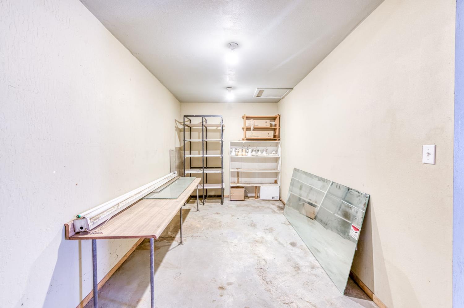 2403 2405 E Clinton Ave, Fresno, CA 93703