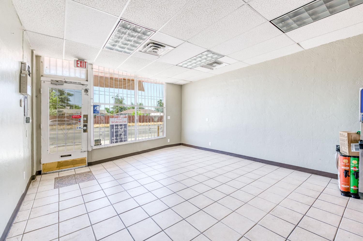 2403 2405 E Clinton Ave, Fresno, CA 93703