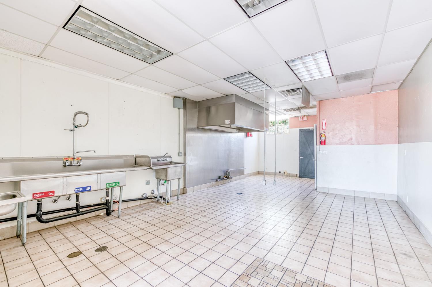 2403 2405 E Clinton Ave, Fresno, CA 93703
