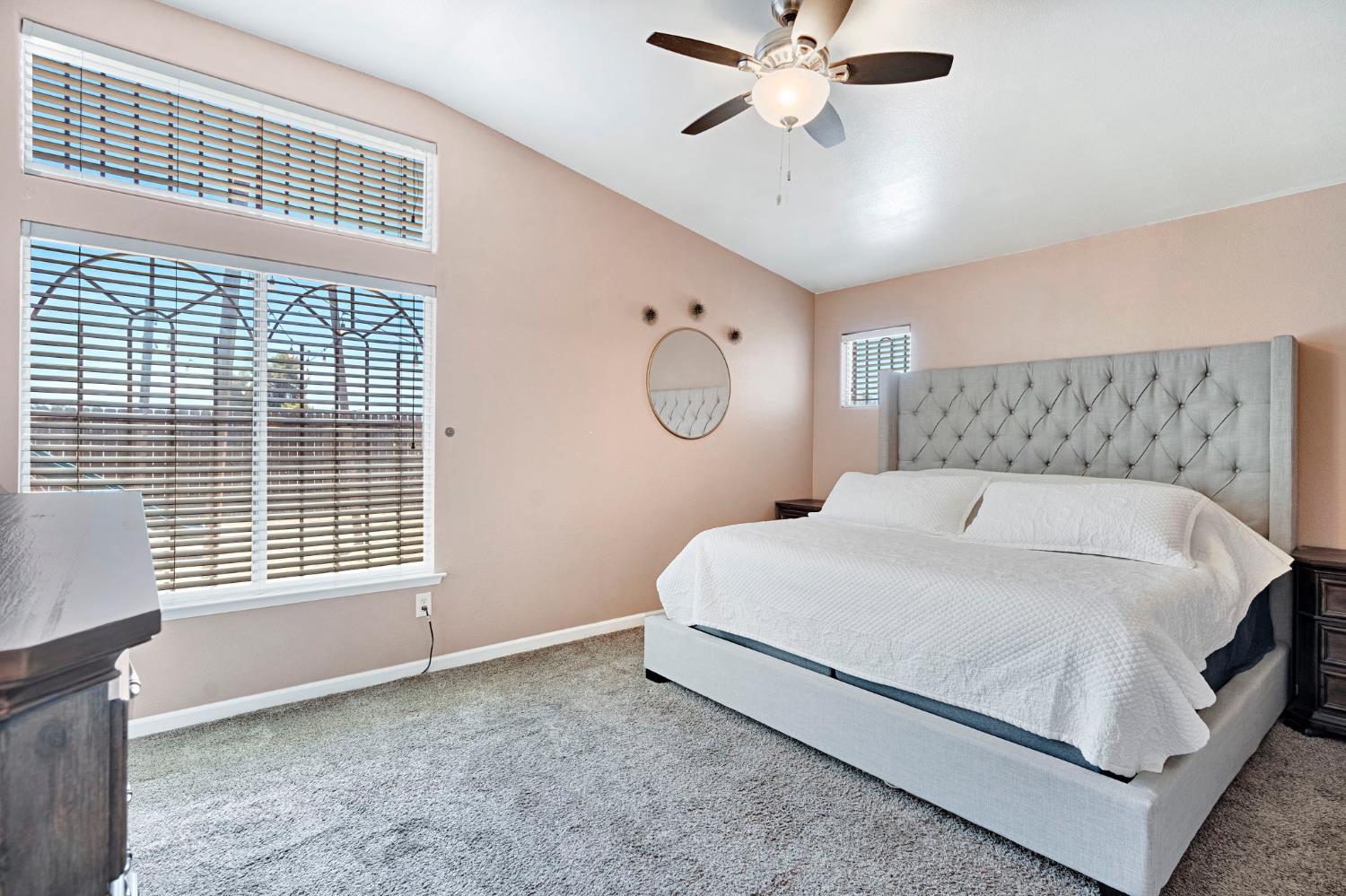 5627 W Hedges, Fresno, CA 93722
