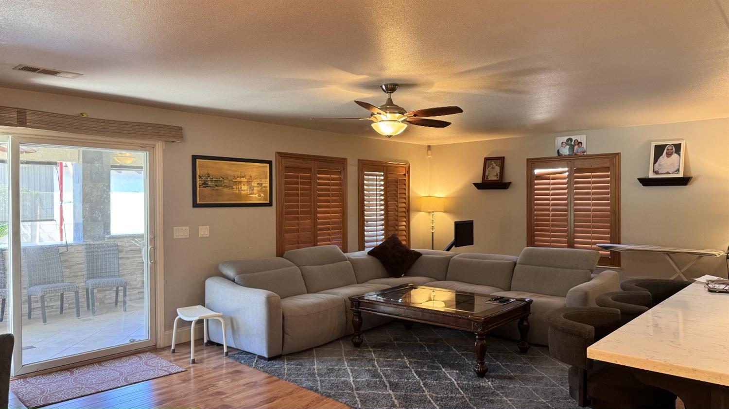 5052 W Locust Ave, Fresno, CA 93722