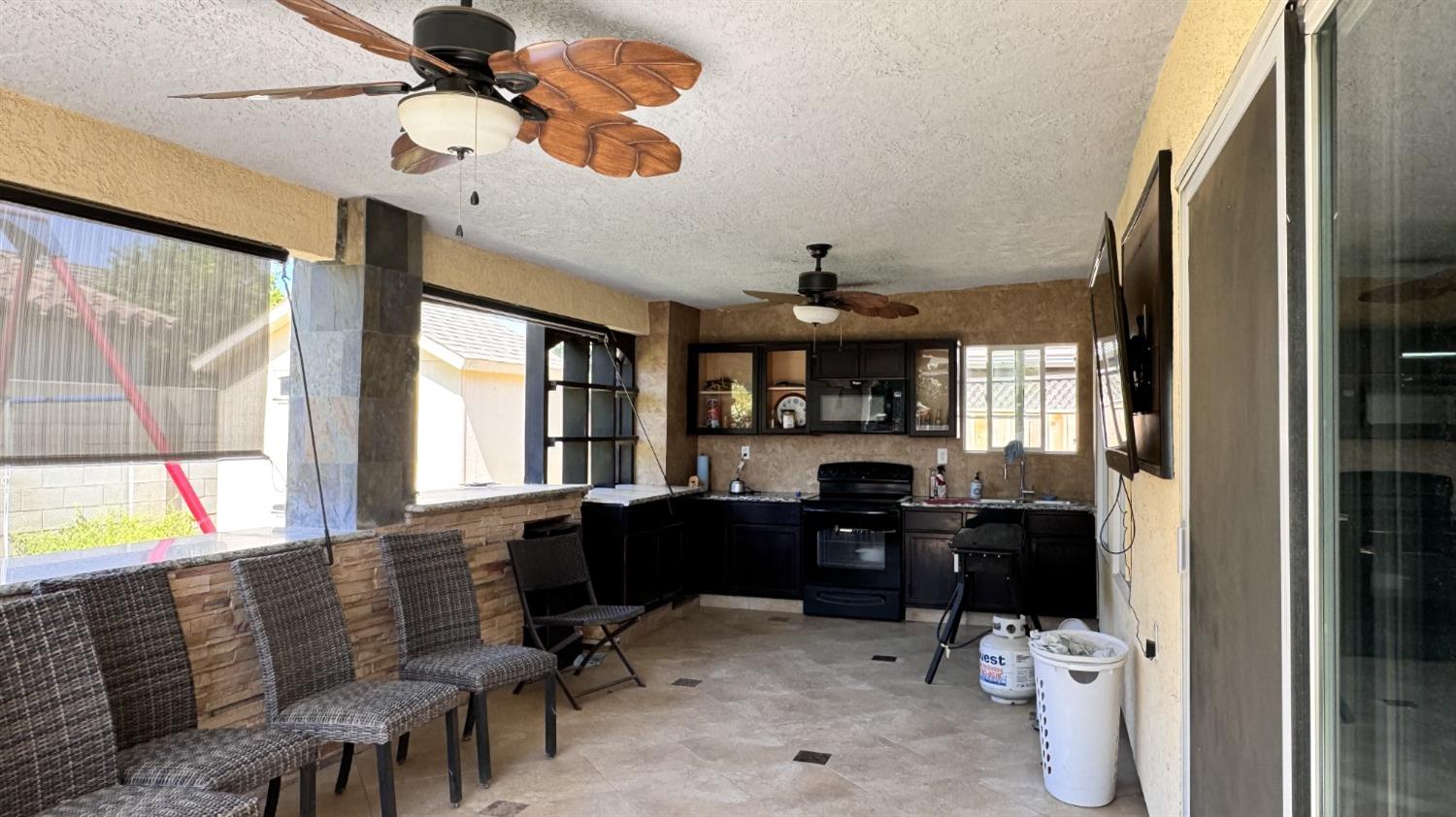 5052 W Locust Ave, Fresno, CA 93722