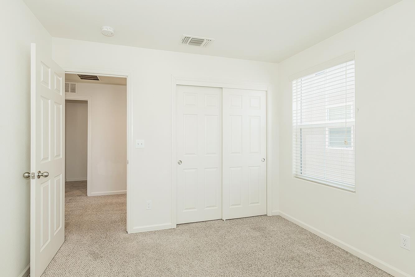 3415 Amanecer Ave, Clovis, CA 93619