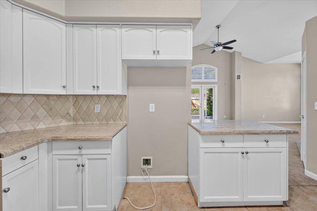 1327 E La France Dr, Fresno, CA 93720