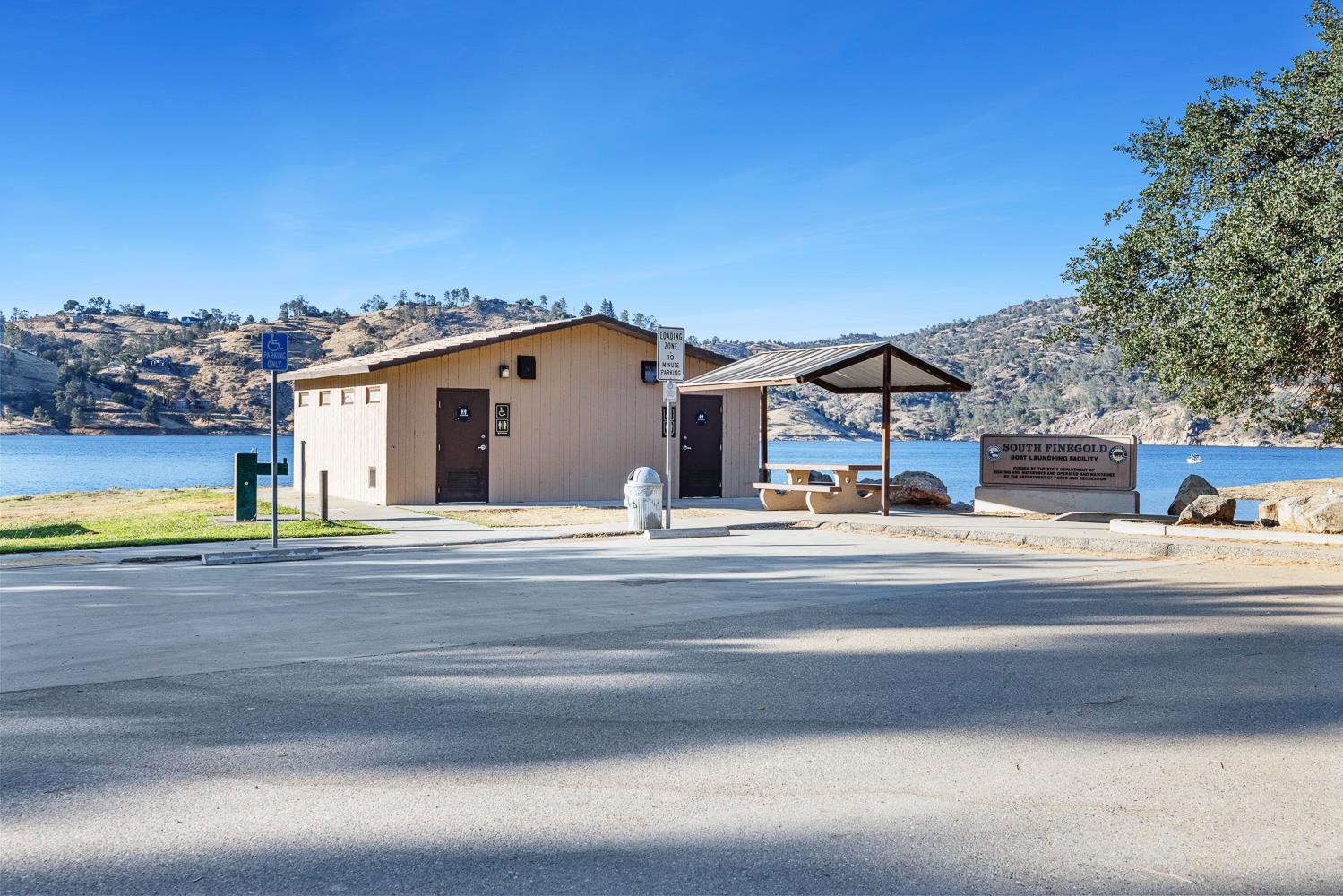 27817 Sky Harbour Rd, Friant, CA 93626