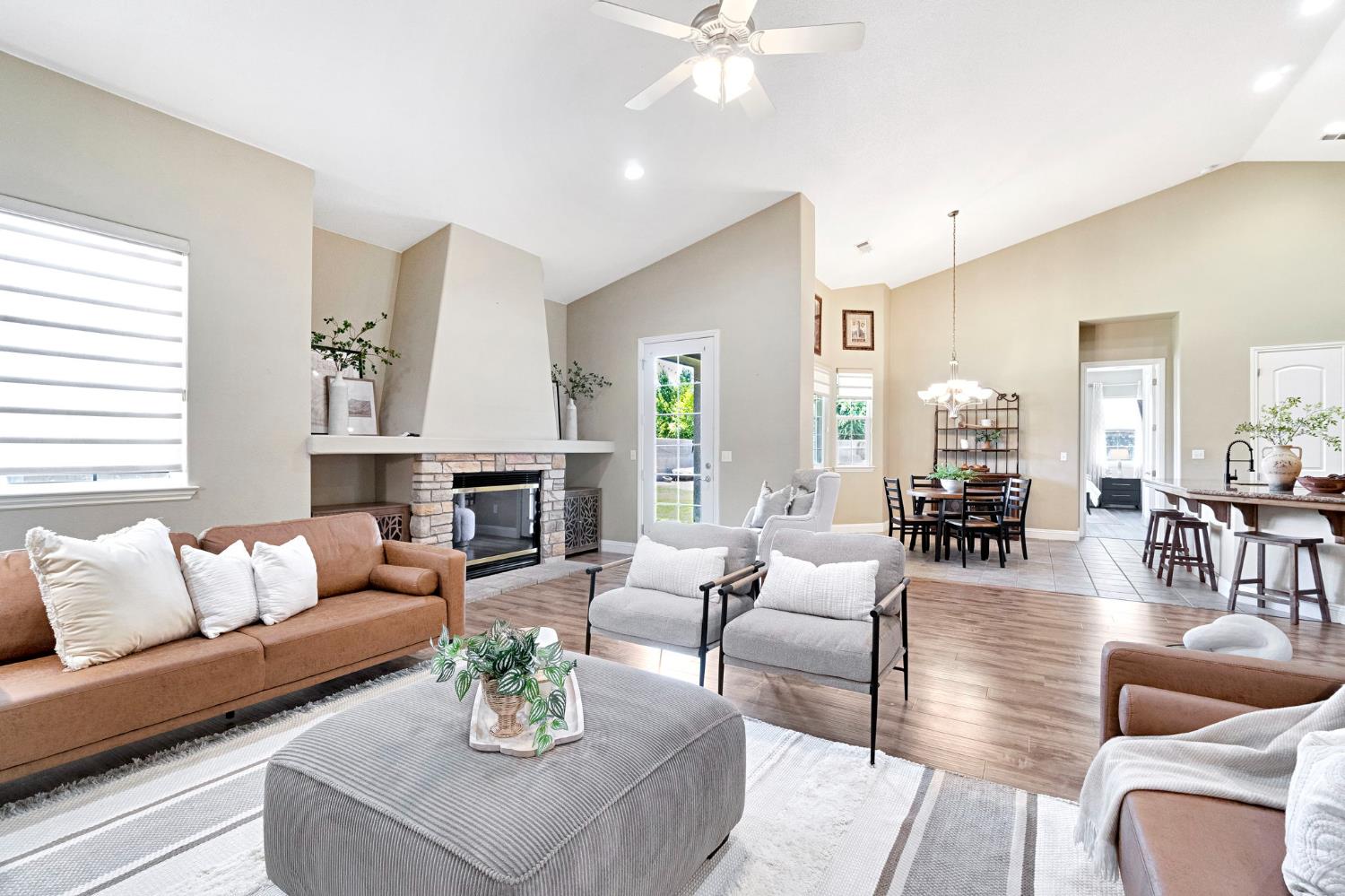 2512 Rodeo St, Selma, CA 93662