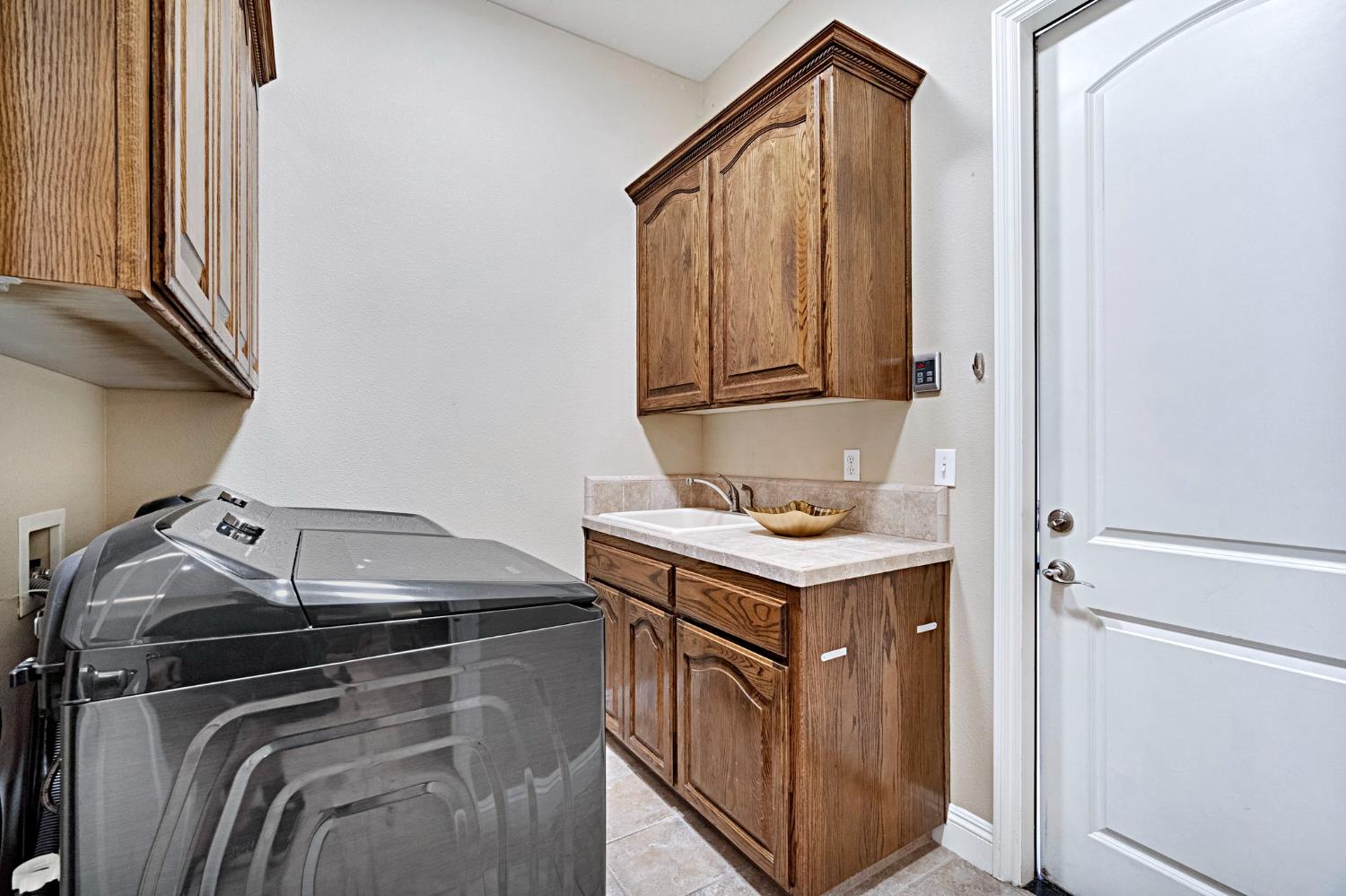 2512 Rodeo St, Selma, CA 93662